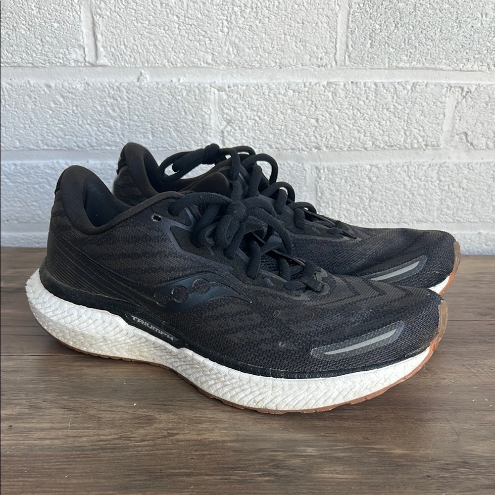 Saucony Black and White Performance Running Shoes
